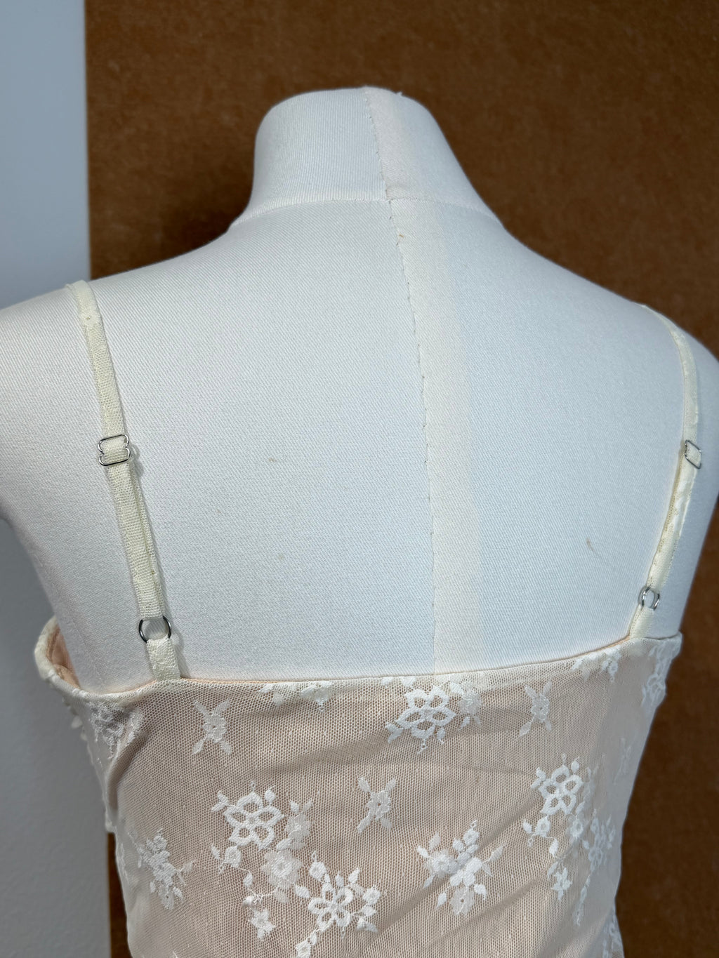 Lace Embroidery Twisted-Front Cami & Cardigan Set | Quina