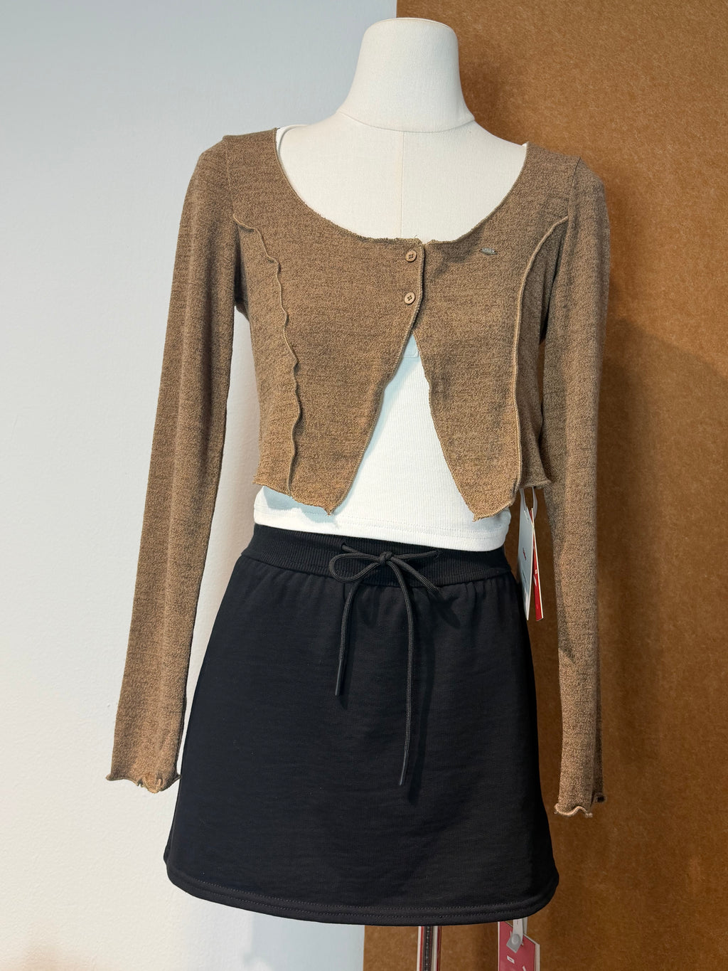 Lettuce-Edge Wide U-Neck Cropped Knit Cardigan | Basira