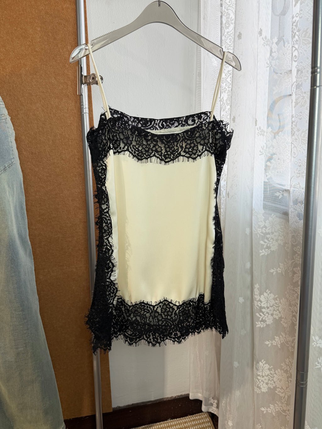 Eyelash Lace Trim Satin Cami | Anwen