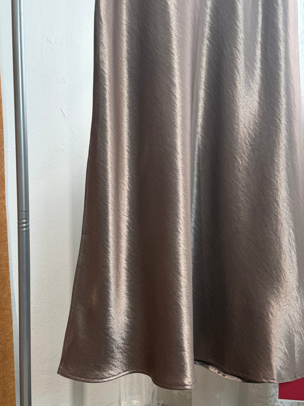 Hammered Satin Midi Skirt | Dahlia