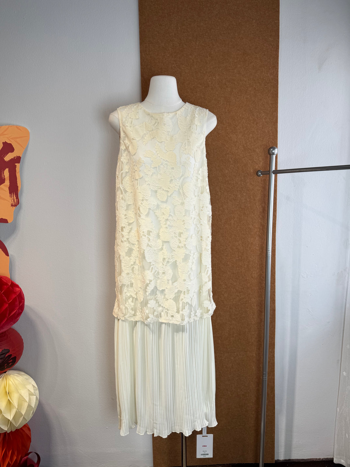 3D Floral Appliqué Lace Micro-Pleat Maxi Dress | Lilian