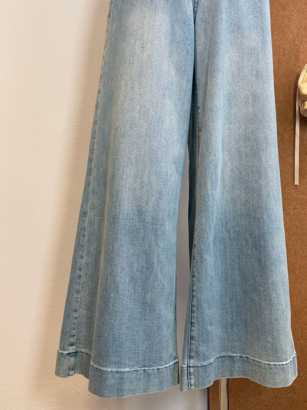 Double-Button Wide-Leg Jeans | Echo Bottom