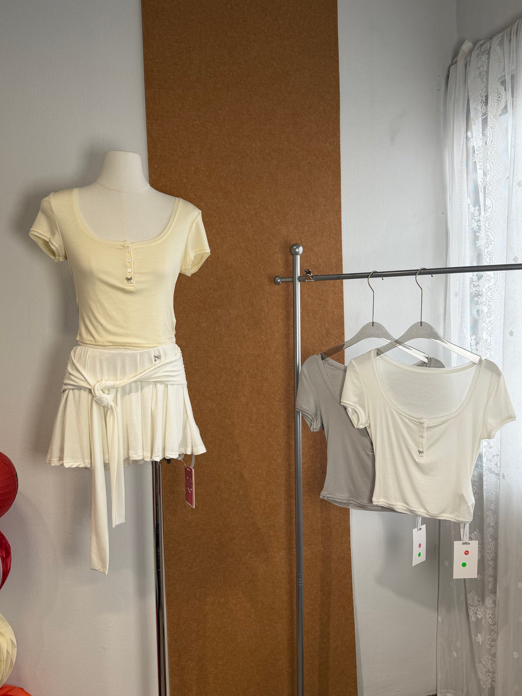 Scoop-Neck Button-Detail Crop Top | Eden Top