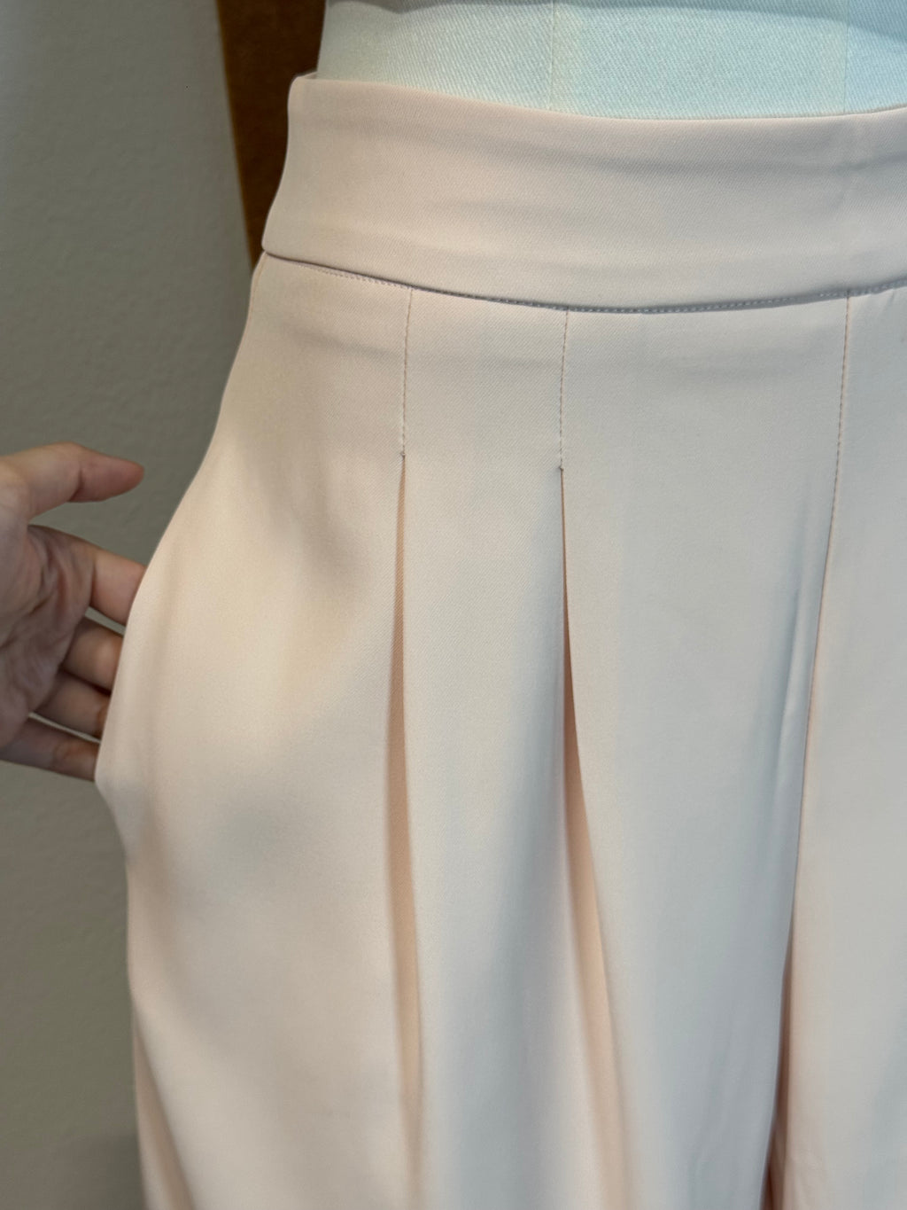 Pleated Wide-Leg Suit Trousers | Violet