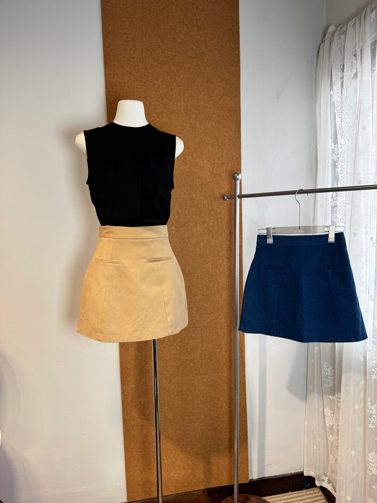 High-Waist A-Line Panel Micro-Mini Skirt | Kylin