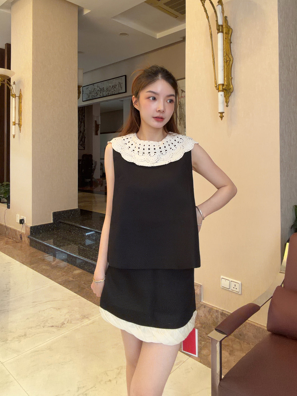 Oversized Crochet-Collar Textured Sleeveless Crop Top | Tova