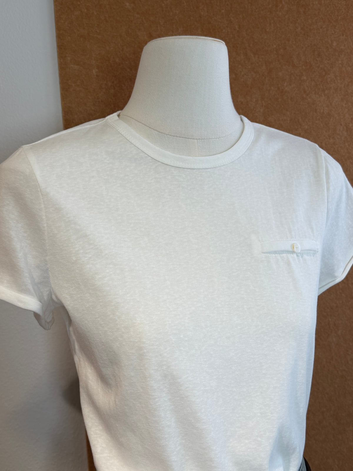 Fitted Rolled-Cuff Tee | Zelia