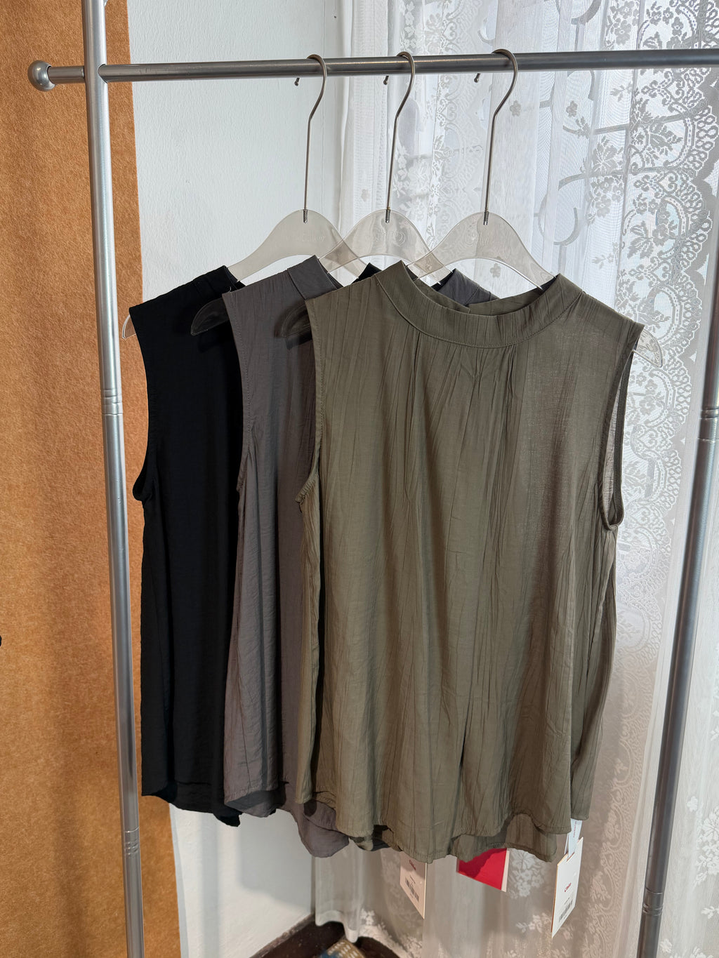 Crinkle-Pleat Stand-Collar Sleeveless Top | Cyrene