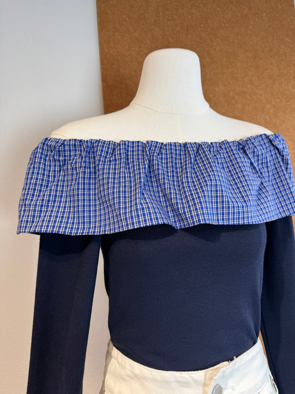 Off-Shoulder Plaid Ruffle Collar Knit Top | Hesper