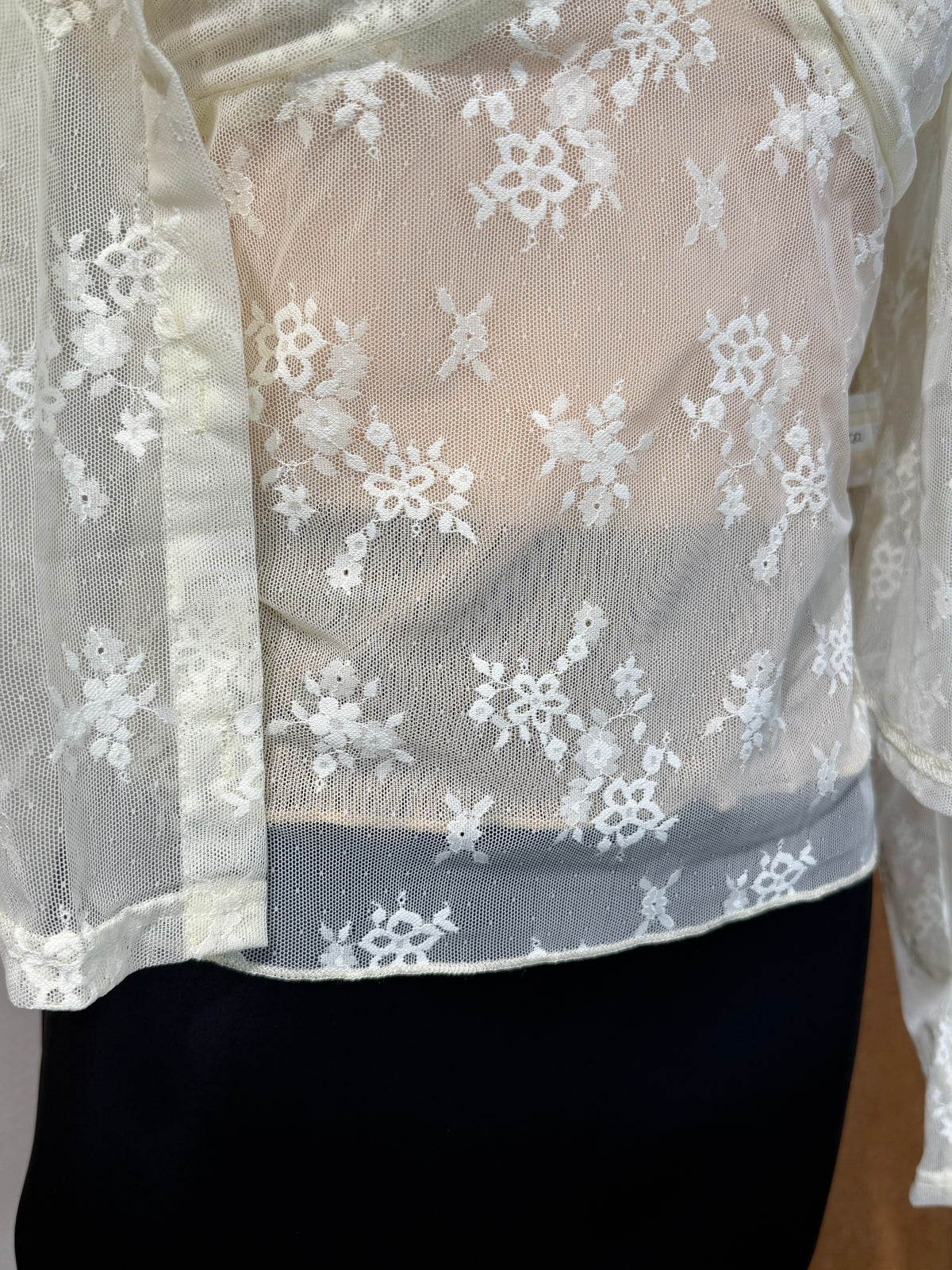 Lace Embroidery Twisted-Front Cami & Cardigan Set | Quina