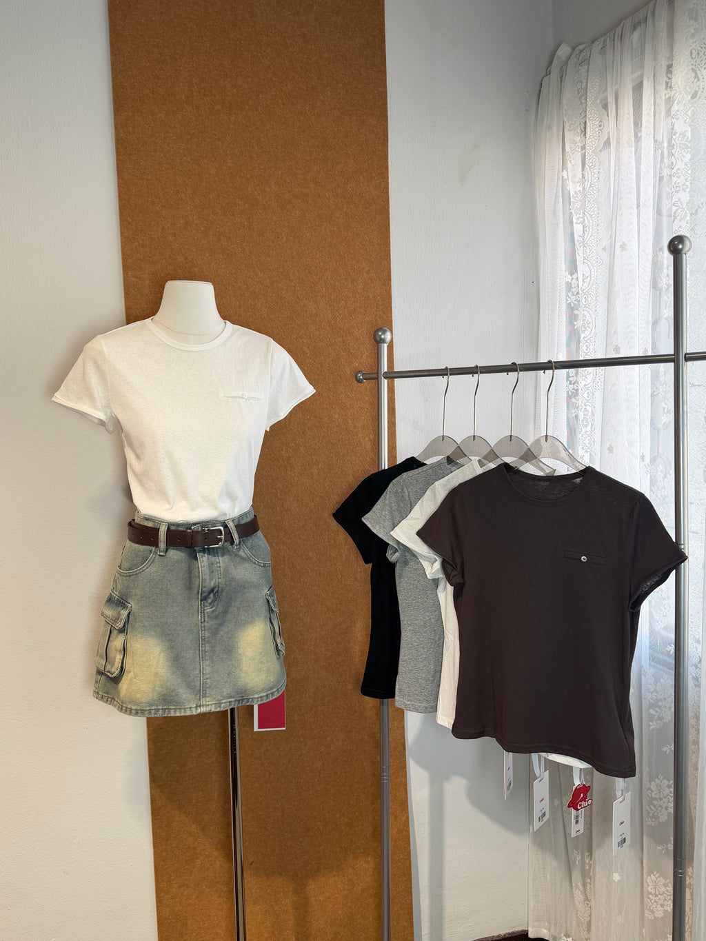 Fitted Rolled-Cuff Tee | Zelia