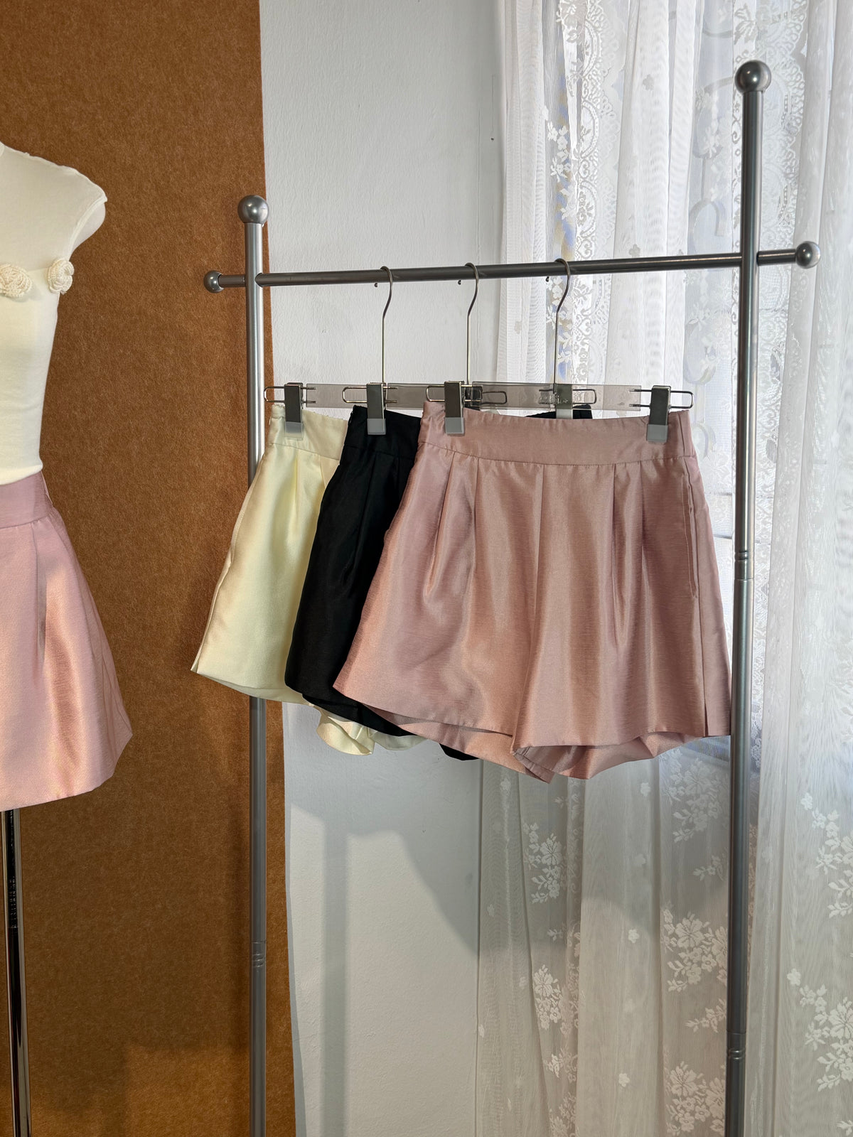 Satin Pleated Wide-Leg Shorts | Vesper