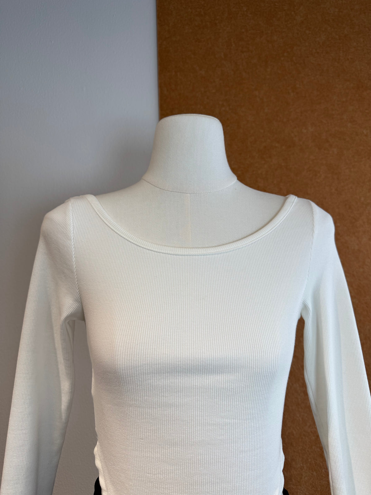 Wide U-Neck Ribbed Long-Sleeve Crop Top | Osha