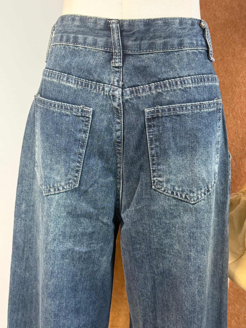 Washed Blue Seam-Detail Wide-Leg Jeans | Zidan Bottom