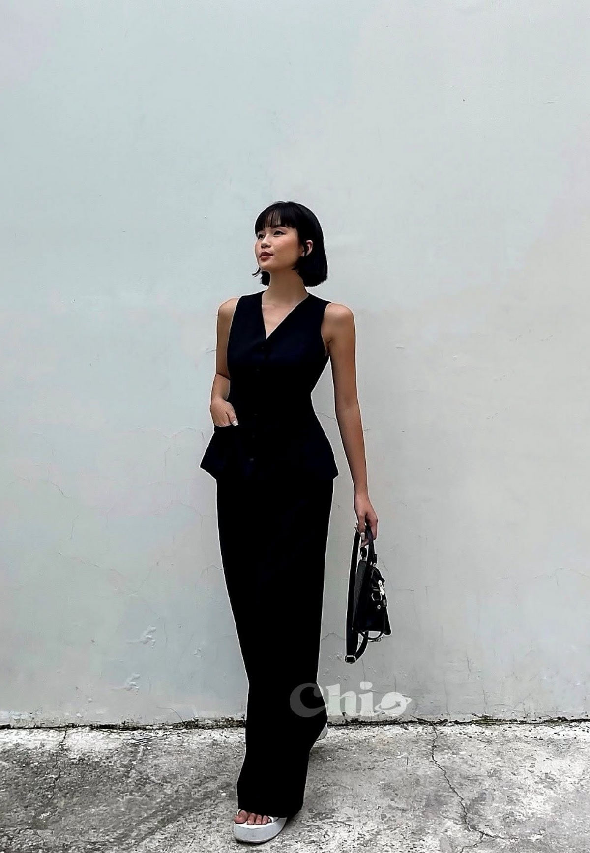 V-Neck Pointed-Hem Tailored Suit Vest | Kamea
