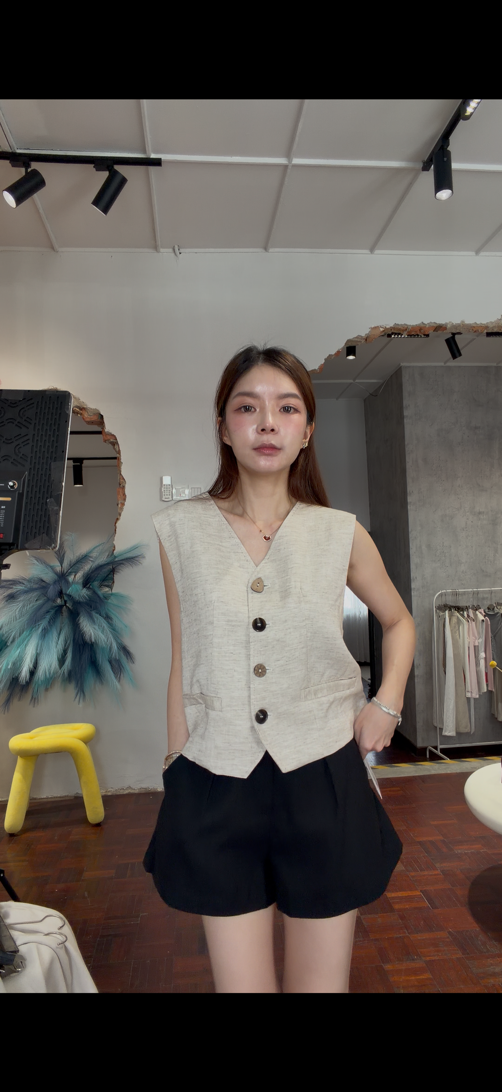 Linen V-Neck Wood-Button Cropped Vest | Madeline