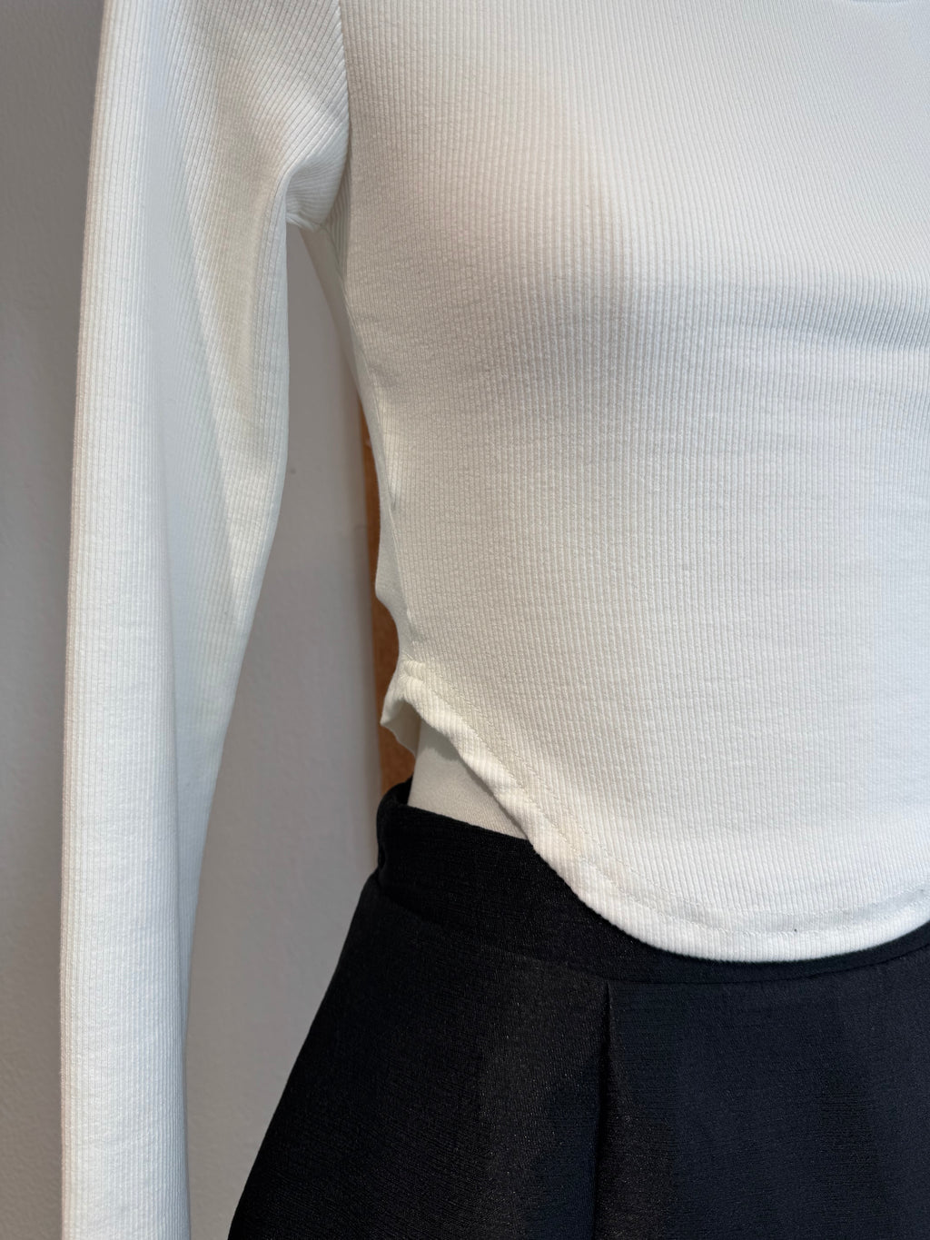 Wide U-Neck Ribbed Long-Sleeve Crop Top | Osha