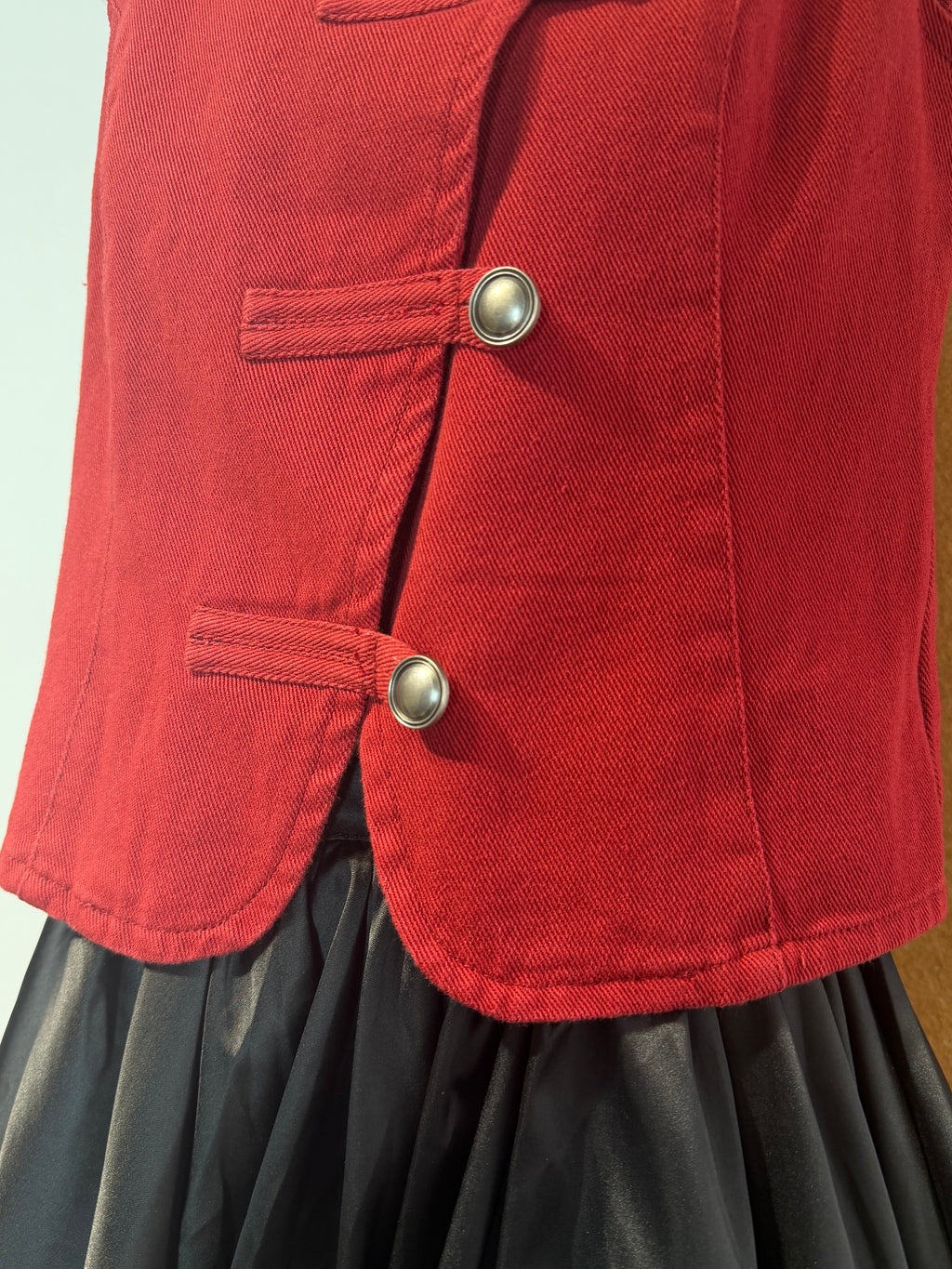 Red Mandarin-Collar Sleeveless Vest | Uzma Top