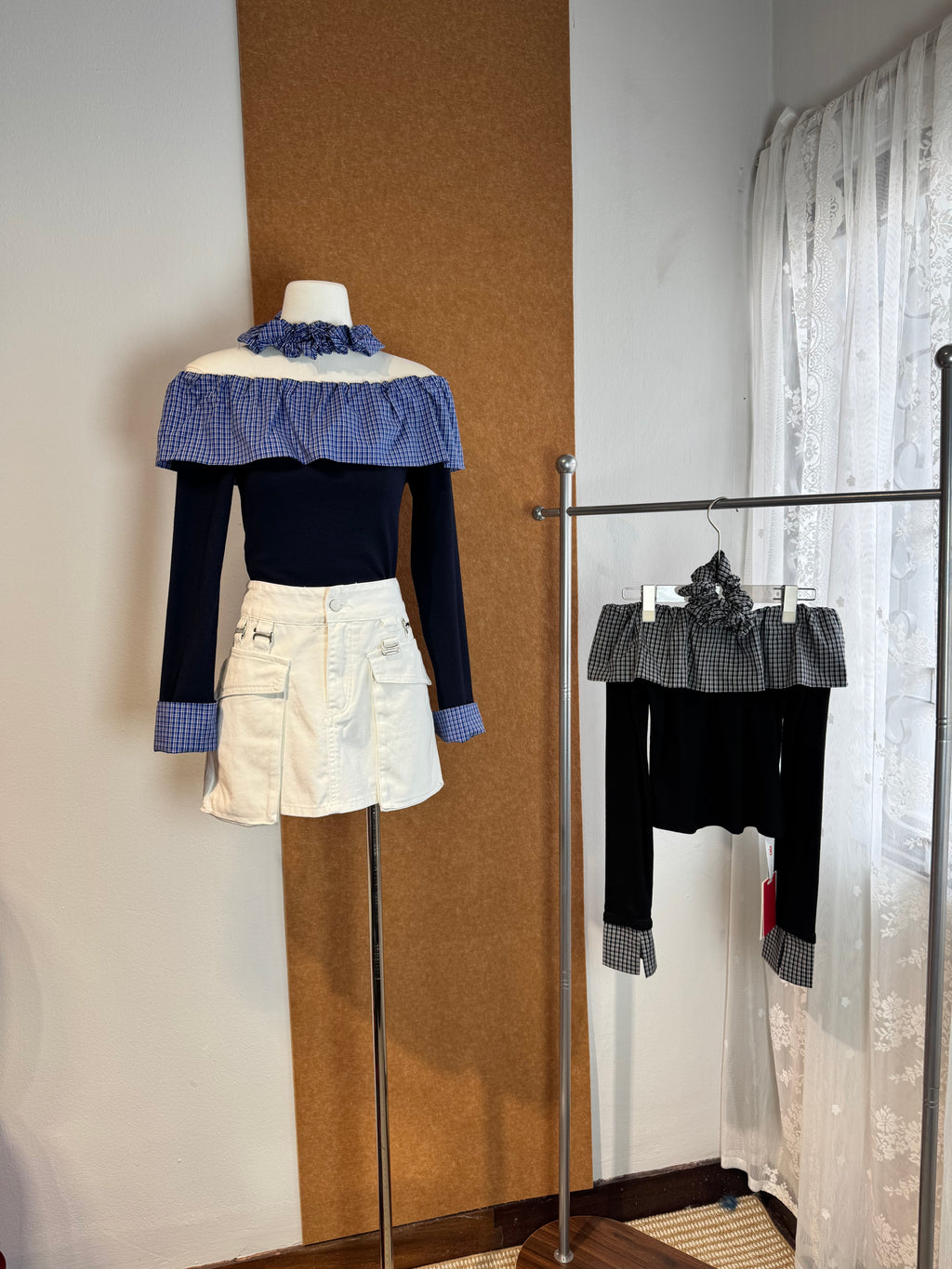 Off-Shoulder Plaid Ruffle Collar Knit Top | Hesper