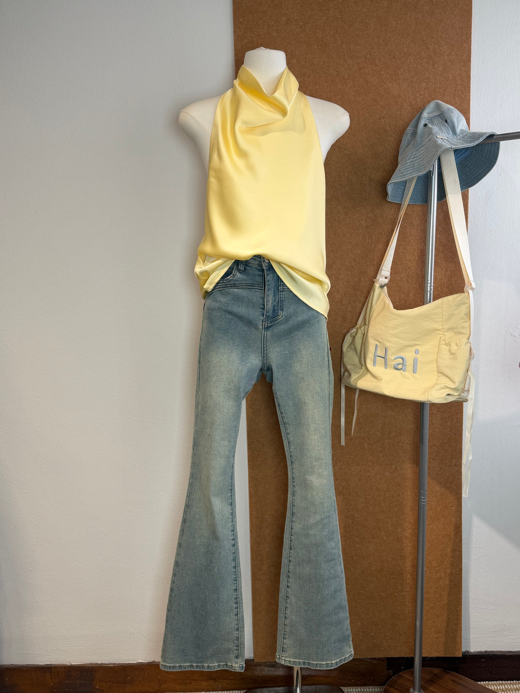 Light-Wash Flared Jeans | Jiva Bottom