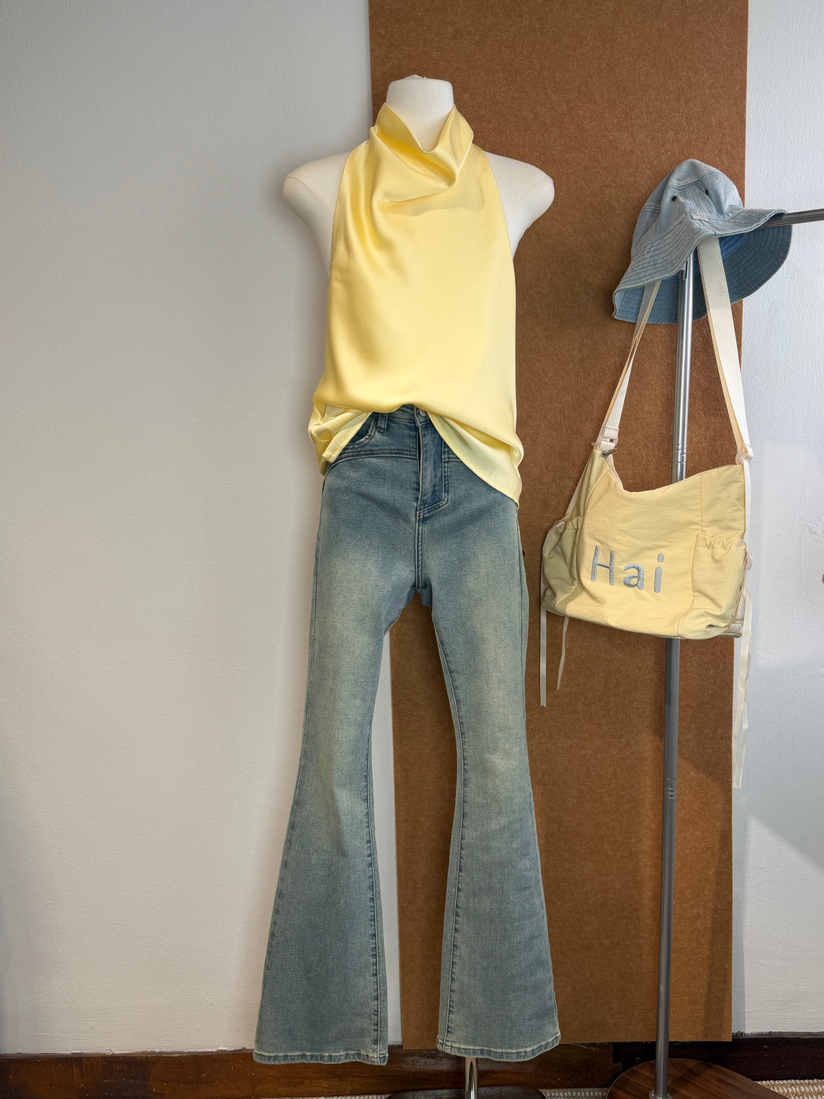 Light-Wash Flared Jeans | Jiva Bottom