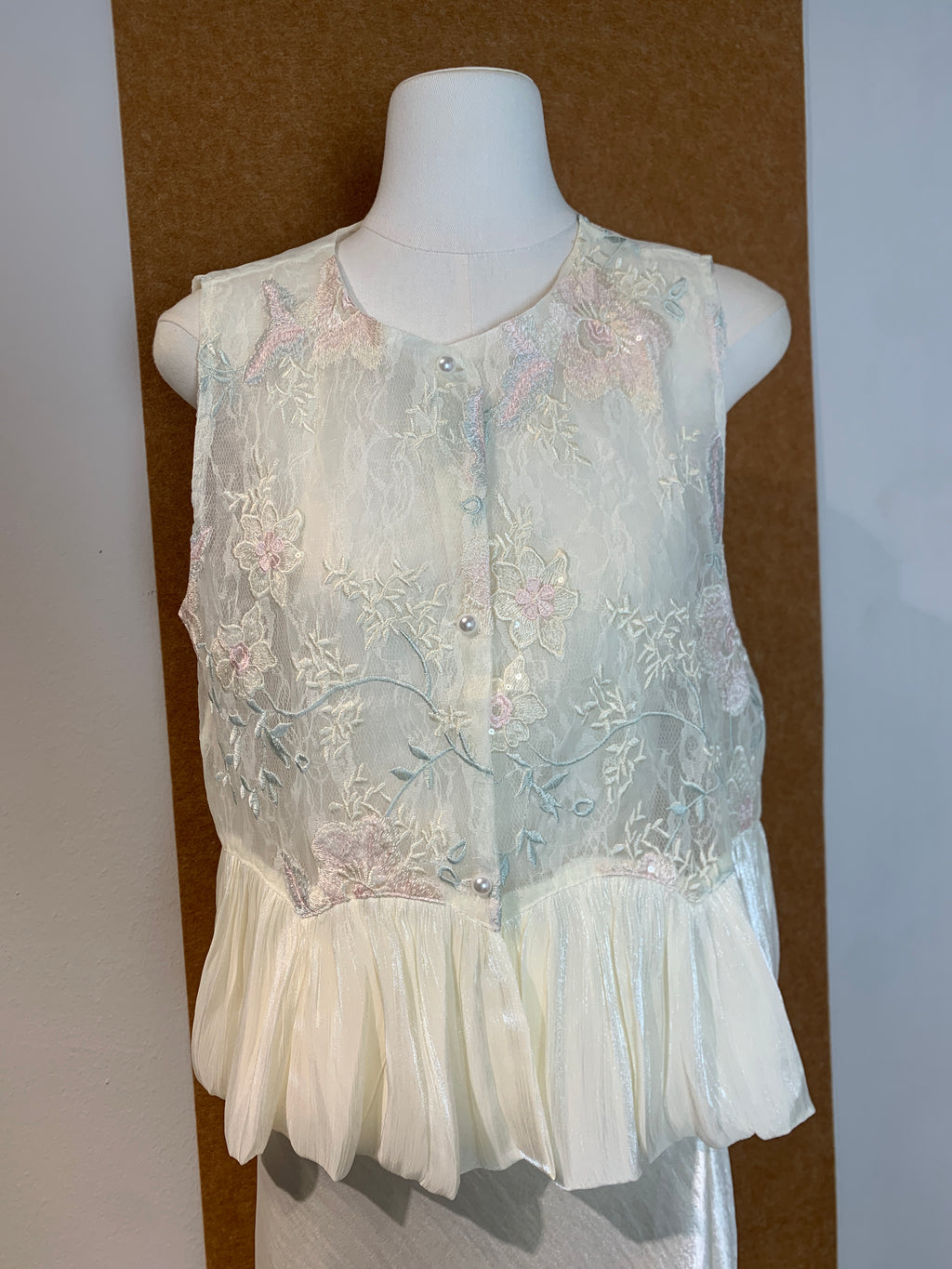Floral Embroidered Peplum Lace Vest | Amina