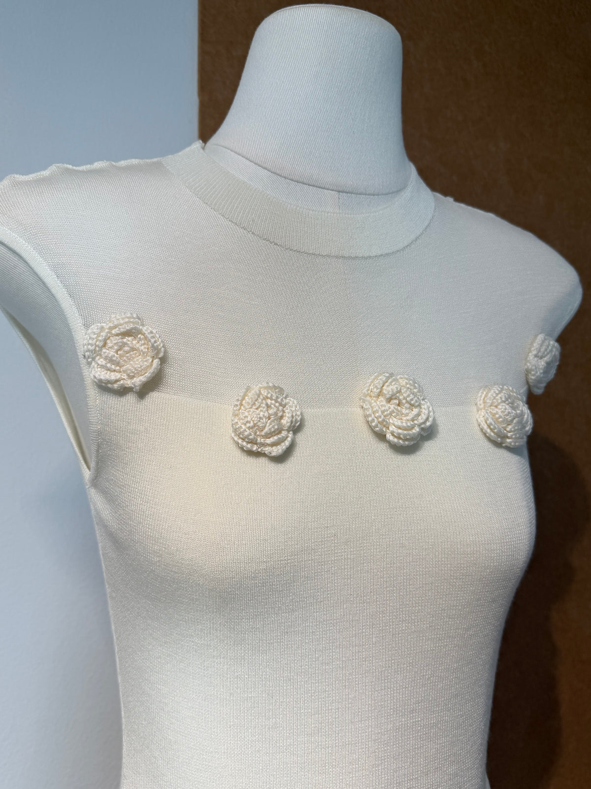 Rosette Knit Cap-Sleeve Top | Vogue Top