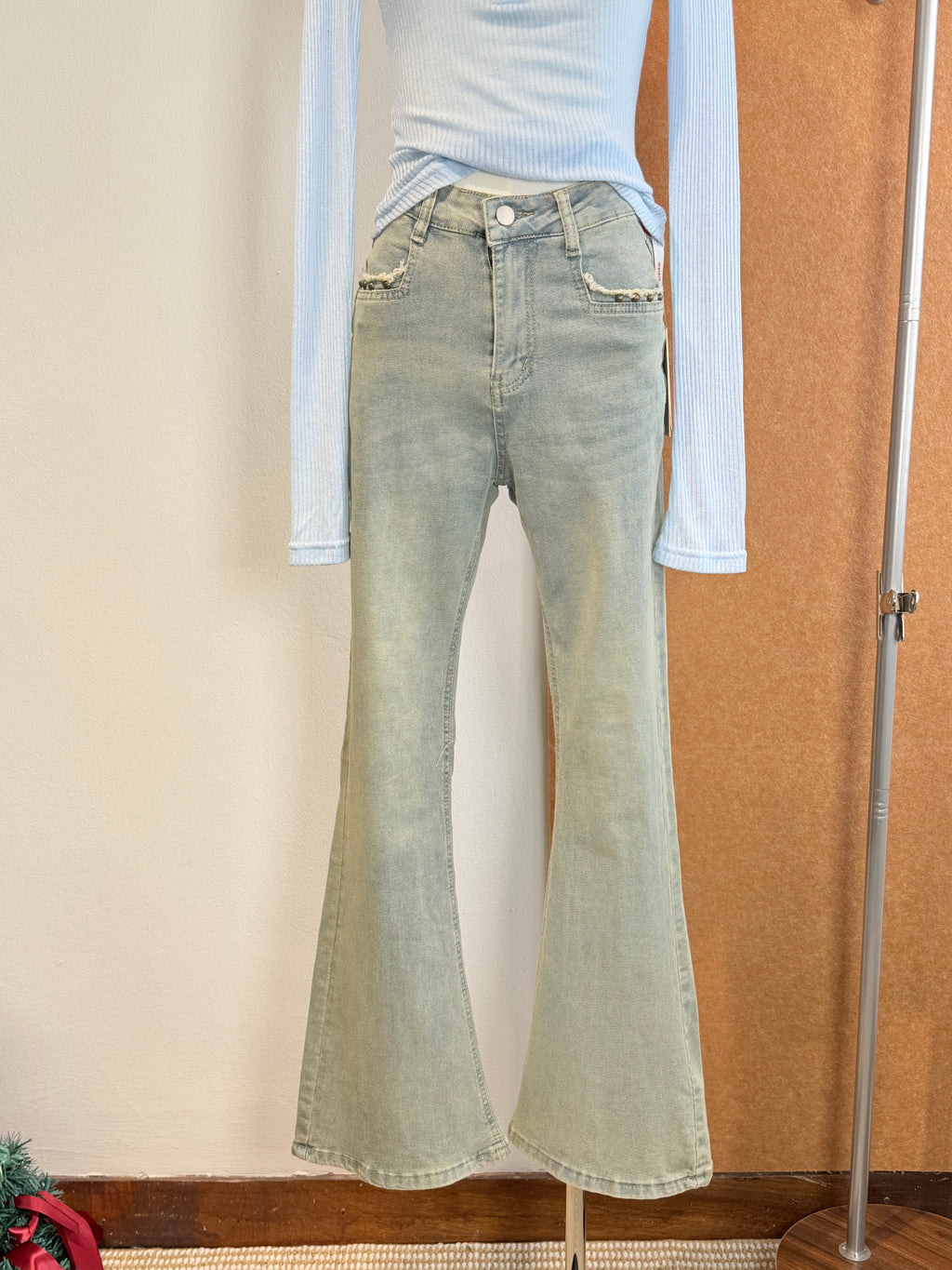Vintage Wash Flare Jeans | Vion