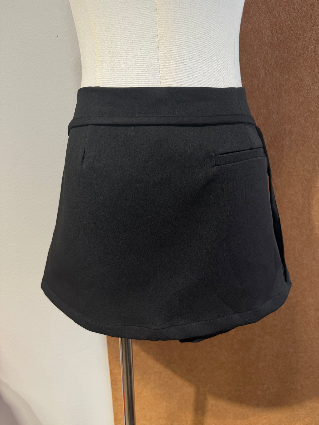 Buckle-Detail A-Line Mini Skort | Talia Bottom