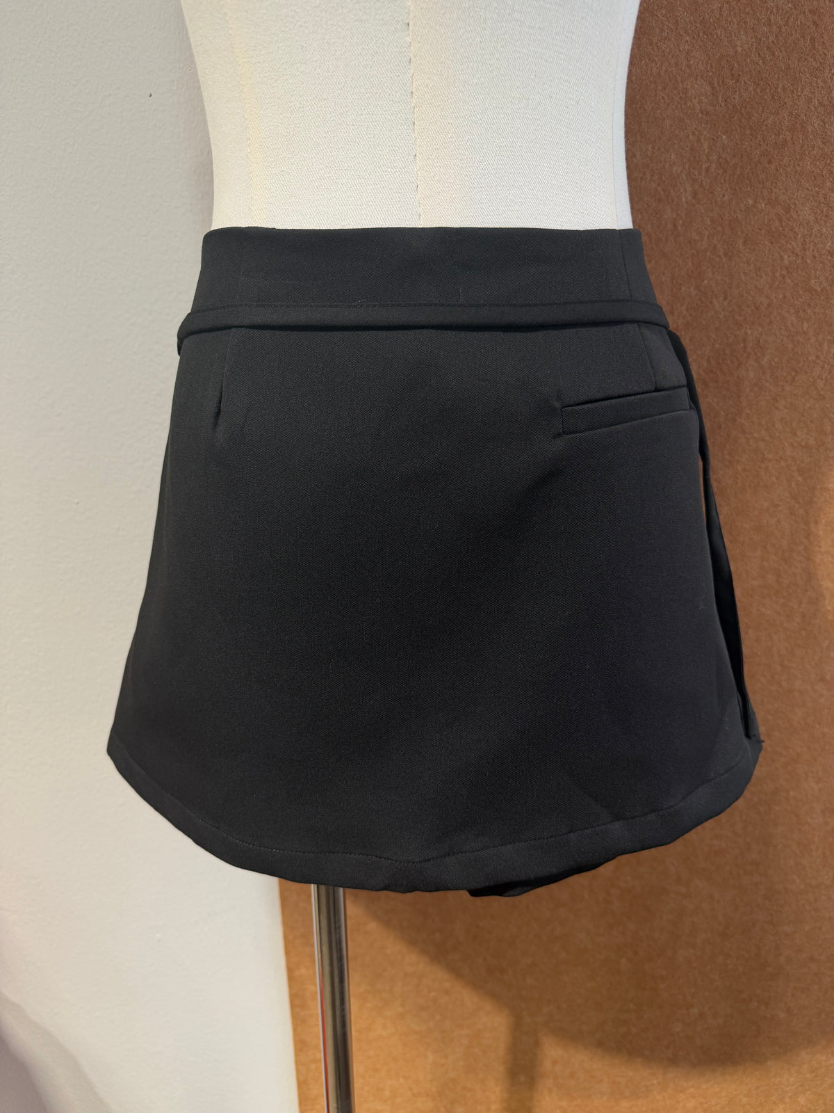 Buckle-Detail A-Line Mini Skort | Talia Bottom