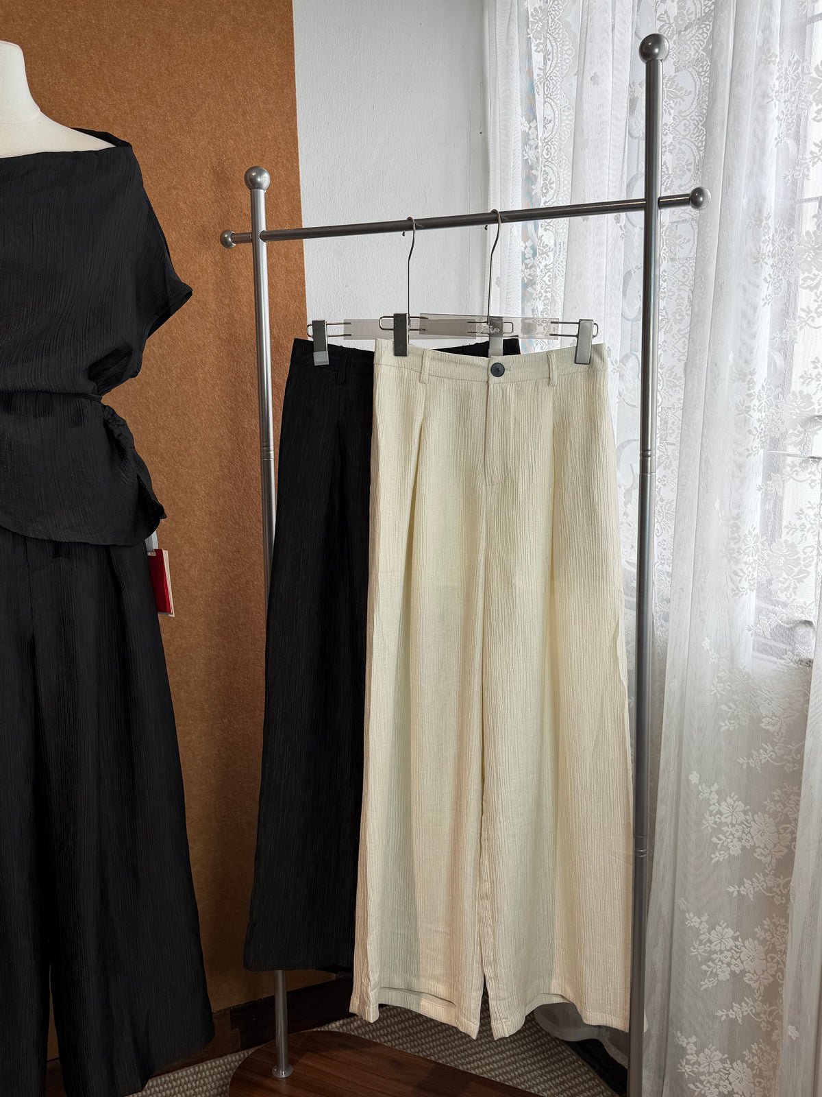 Crinkle Pleated Wide-Leg Trousers | Vito