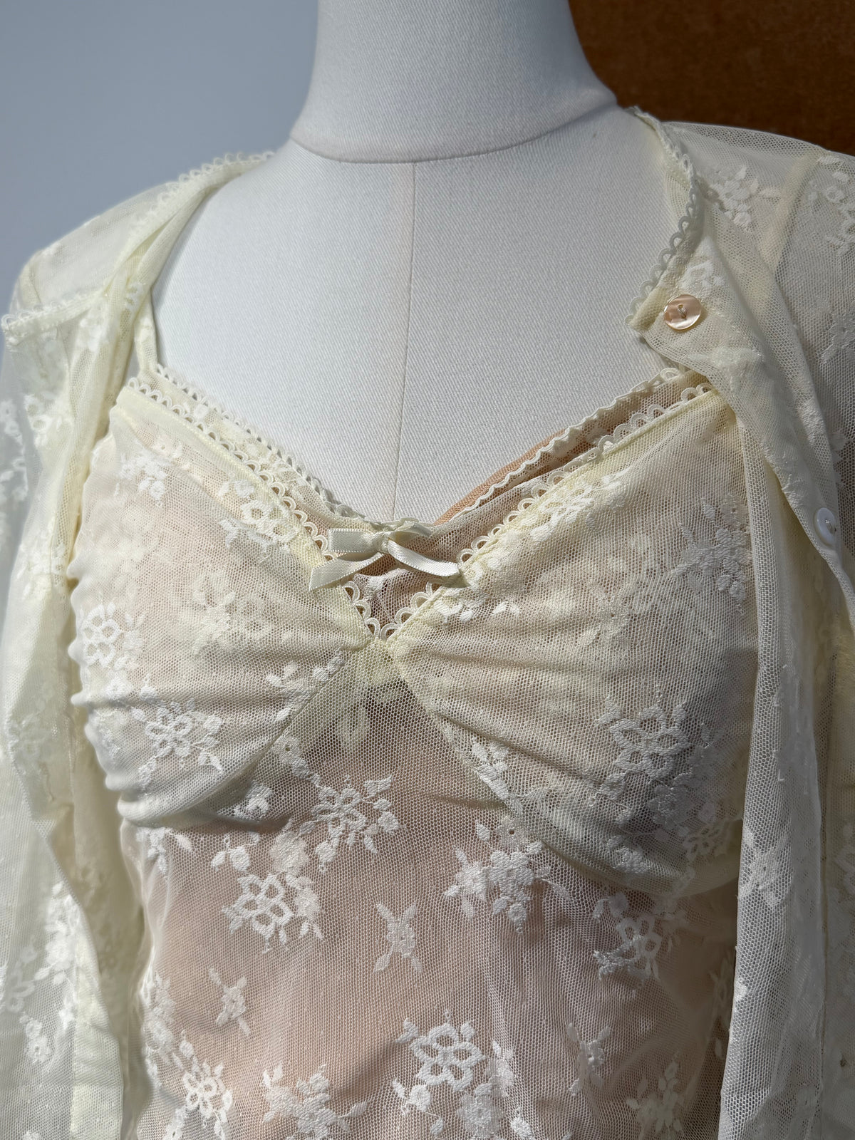 Lace Embroidery Twisted-Front Cami & Cardigan Set | Quina