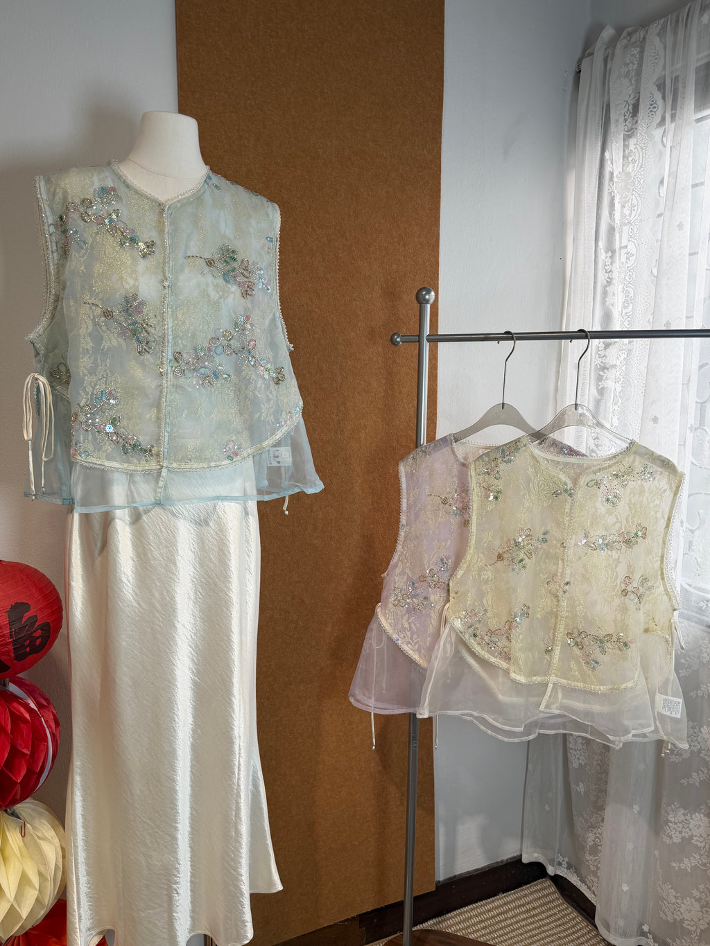Butterfly Sequin Bead Embroidered Metallic Jacquard Organza Vest | Axel