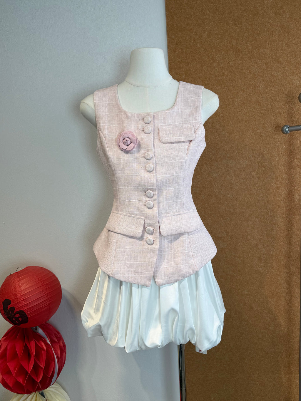 Little Fragrance Camellia Boucle Tweed Waistcoat | Venus