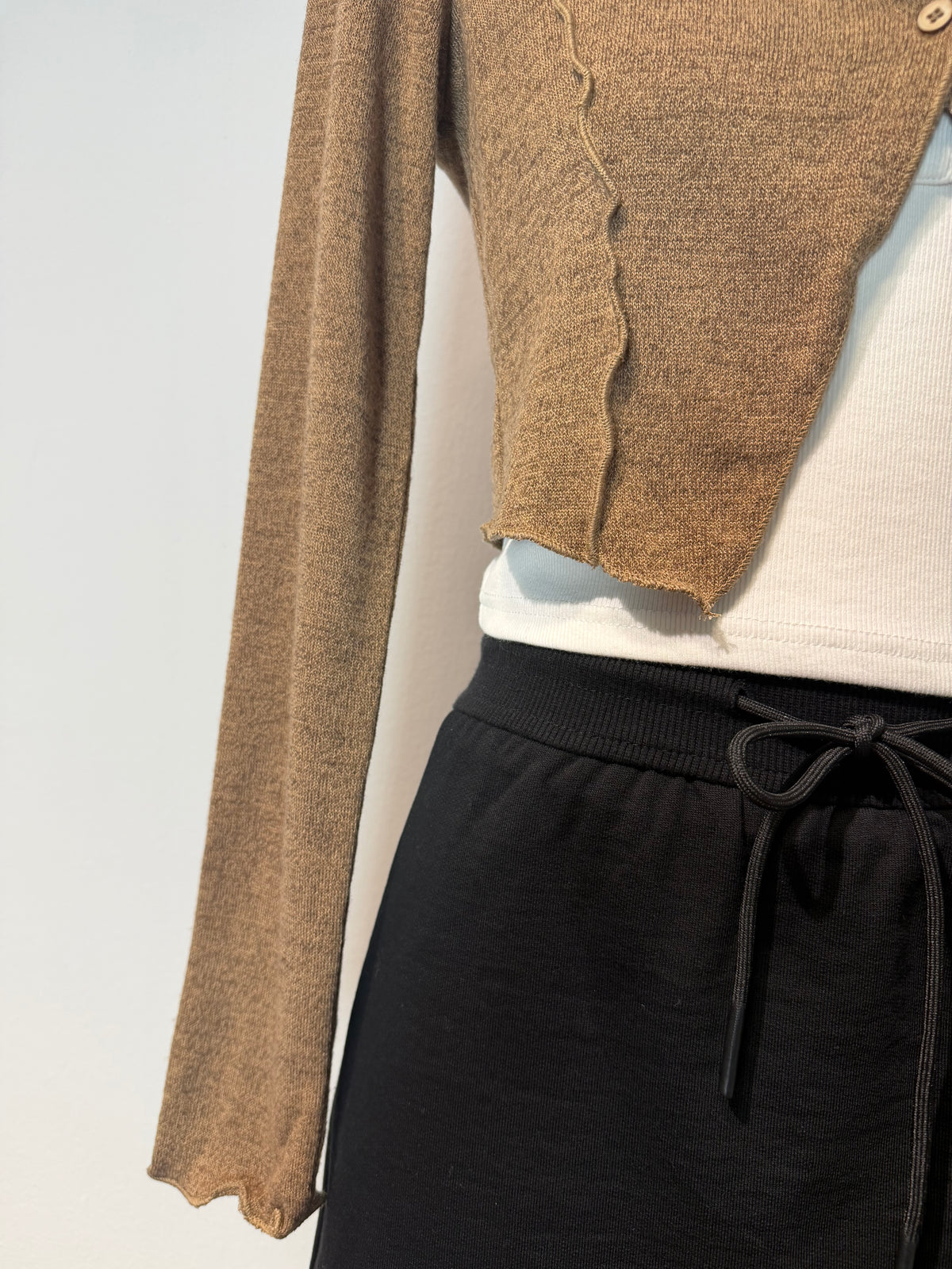 Lettuce-Edge Wide U-Neck Cropped Knit Cardigan | Basira