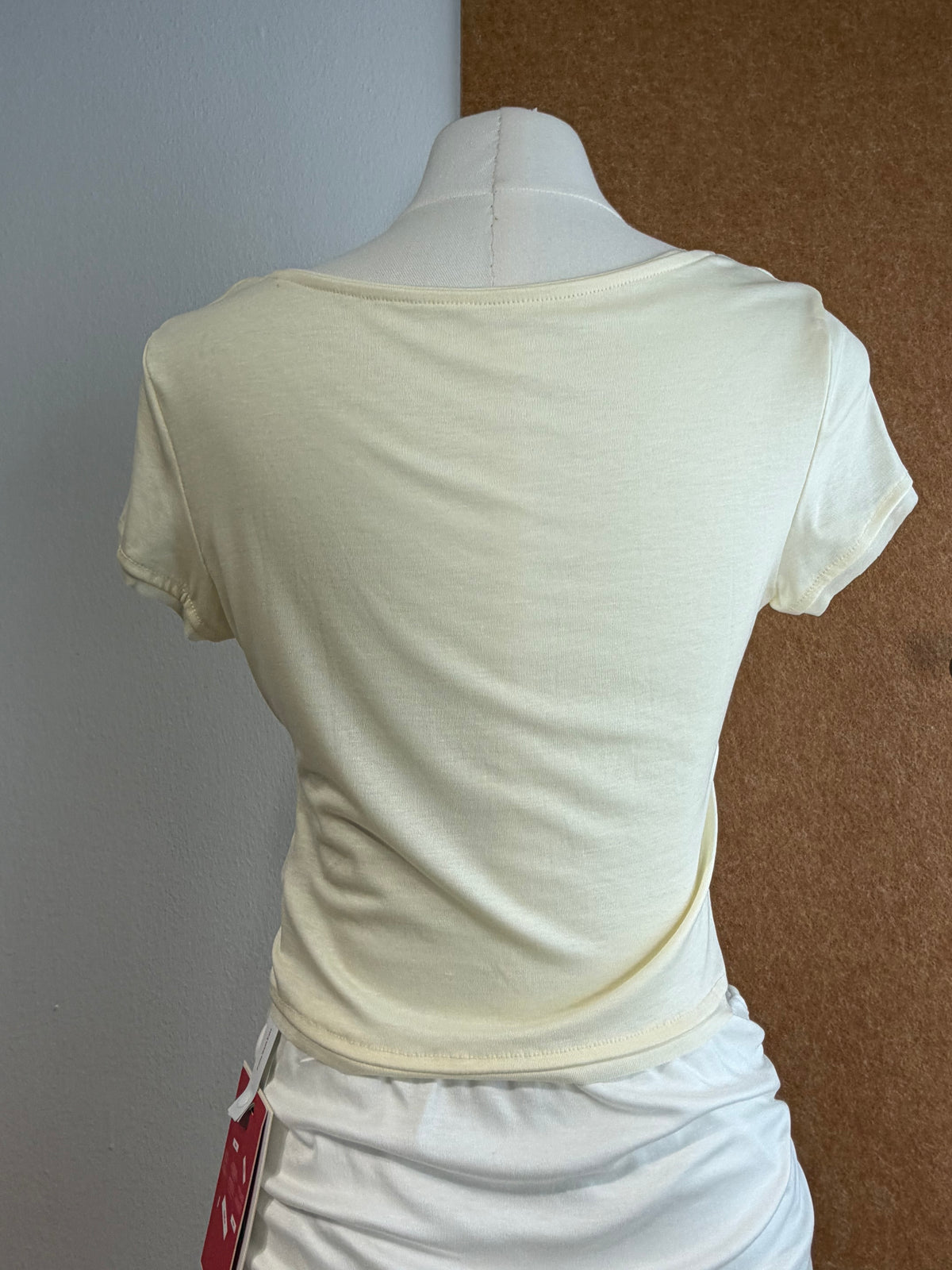 Scoop-Neck Button-Detail Crop Top | Eden Top