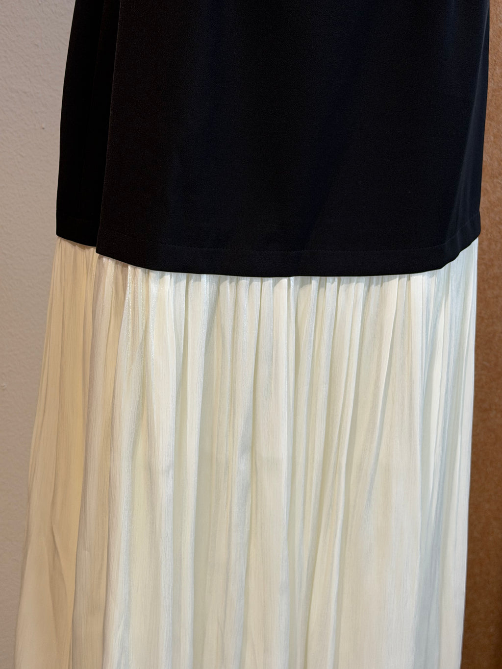 Colour Block Pleated Maxi Dress | Riley