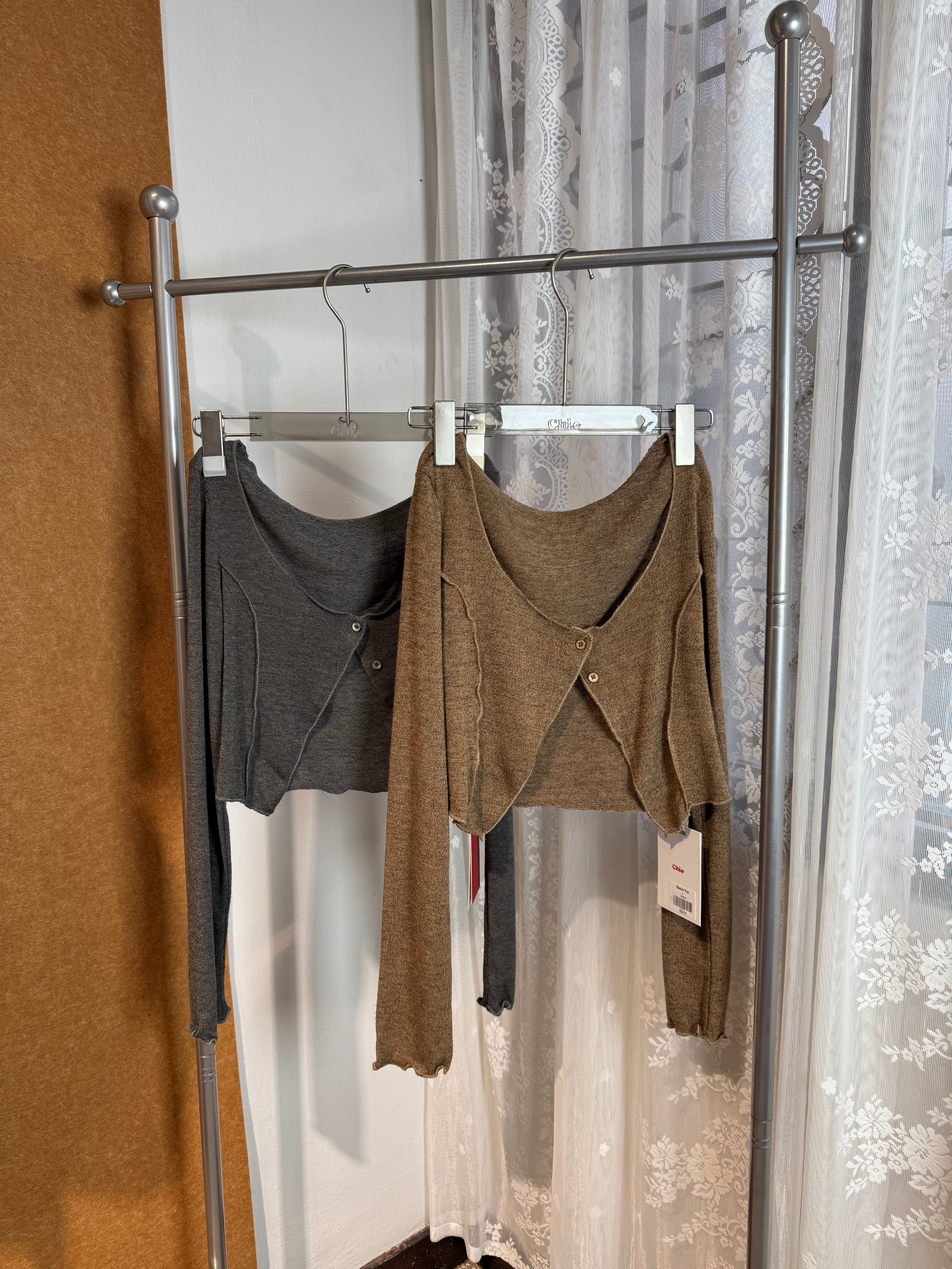 Lettuce-Edge Wide U-Neck Cropped Knit Cardigan | Basira