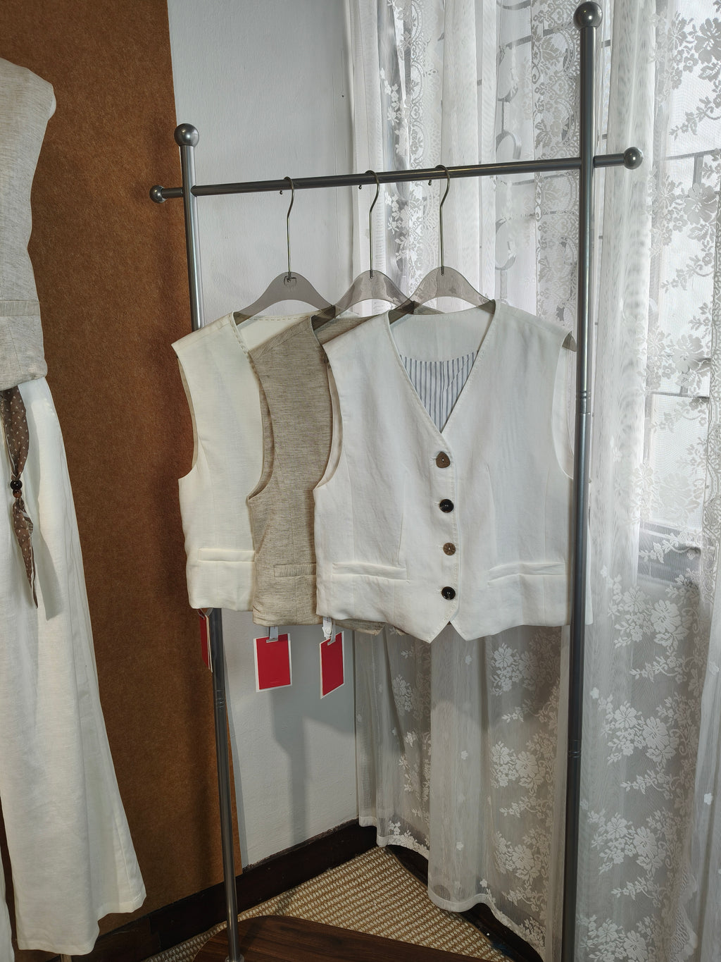 Linen V-Neck Wood-Button Cropped Vest | Madeline