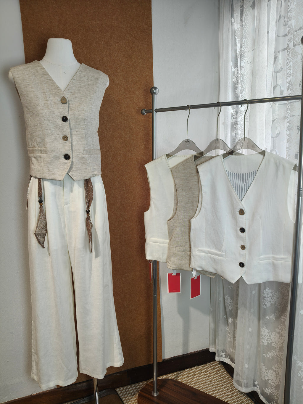 Linen V-Neck Wood-Button Cropped Vest | Madeline