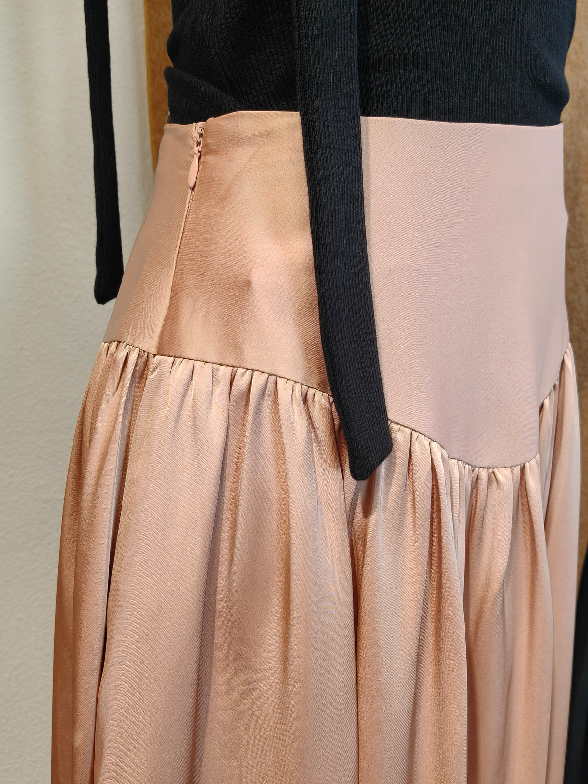 Satin Full-Volume Gathered Maxi Skirt | Airy